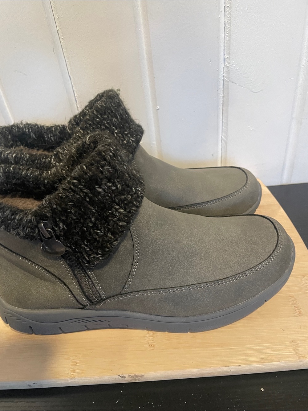 Sporto Women's Fold-Over Knit Collar Winter Ankle Boots - Olive suede size 8
